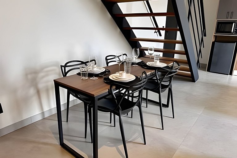 Loft funcional c/ Espaço office e serviço diário