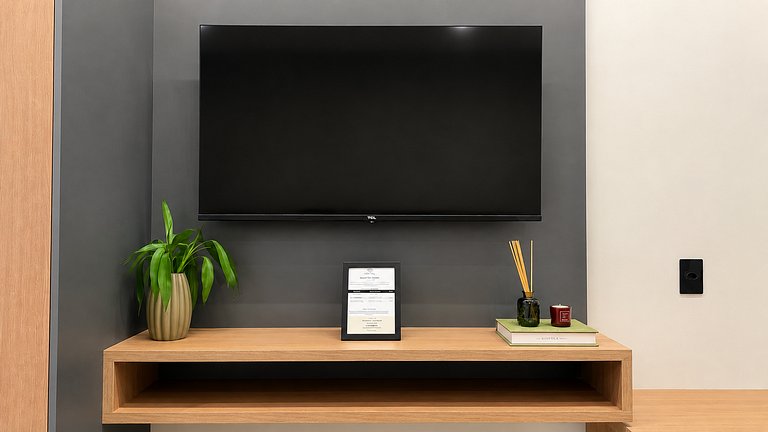 Flat Completo | Wi-Fi • Garagem • Sacada Privativa