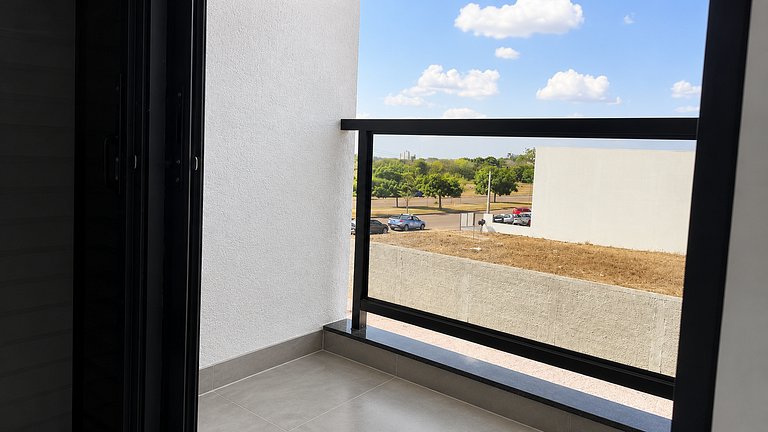 Flat Aconchegante | Ótima Localização • Garagem